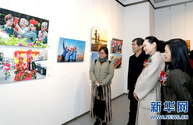 “黄河两岸是故乡”大型摄影主题展在郑州开幕 