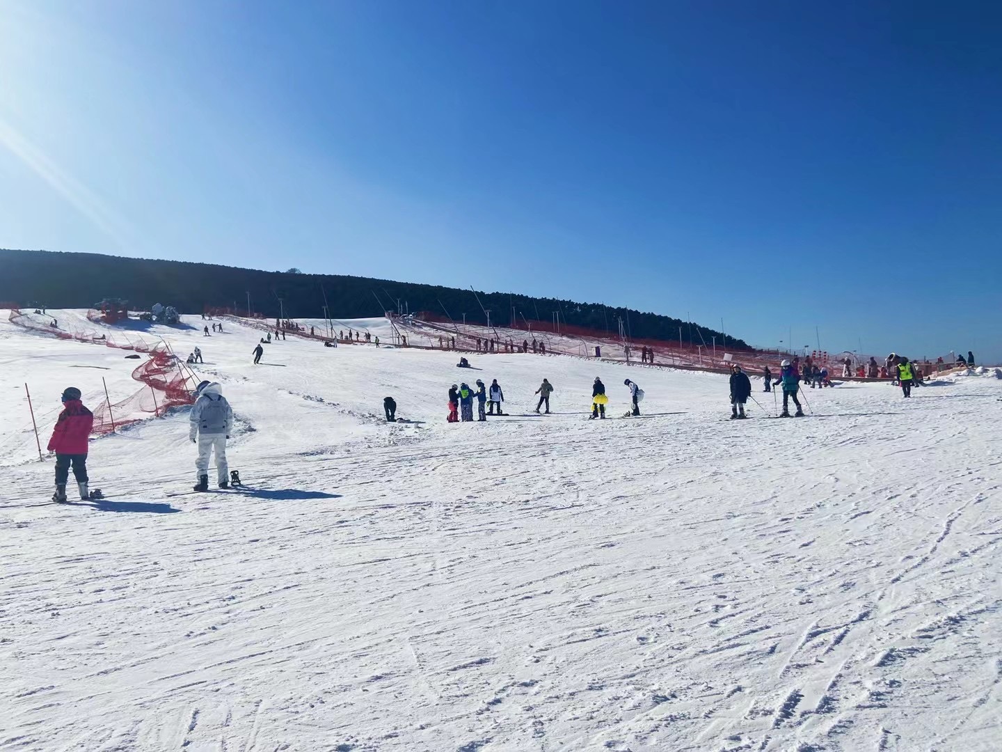 一年四季都有生意 冰雪消费外溢千里之外 