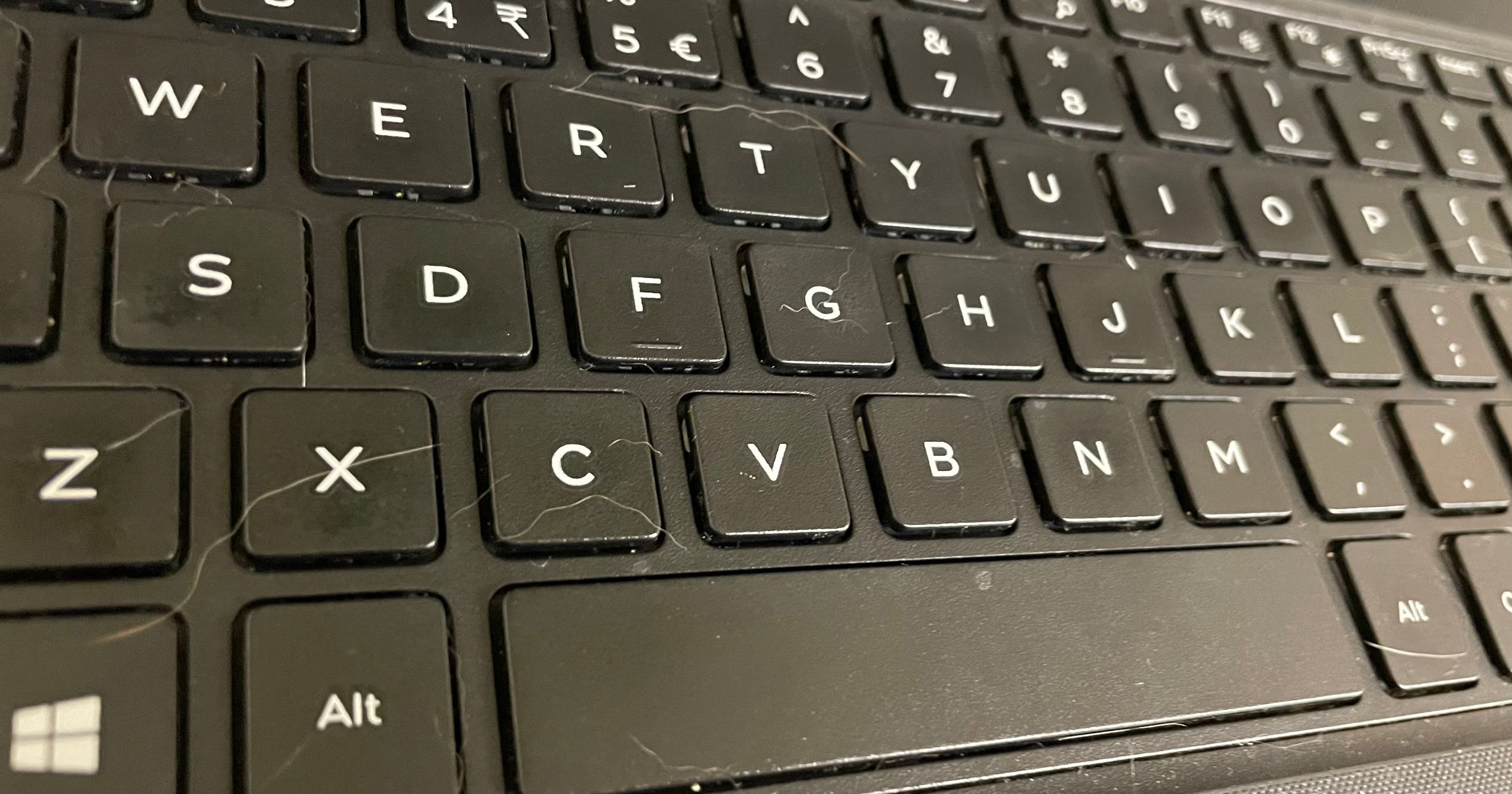 电脑键盘上的后退键是哪个？电脑键盘各个按键功能
